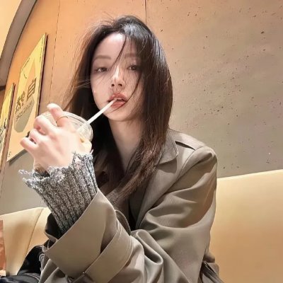 俏如彩蝶飞飞飞